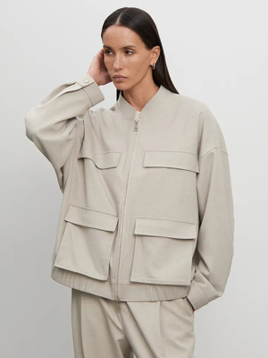 Смотреть модные образы с валберриз с Жакет (артикул 272746149)