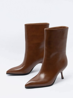 Смотреть модные образы с валберриз с Ботильоны (артикул 317322913)