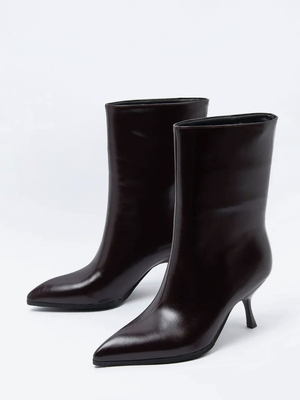 Смотреть модные образы с валберриз с Ботильоны (артикул 317322912)