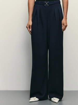 Смотреть модные образы с валберриз с Брюки (артикул 338617411)