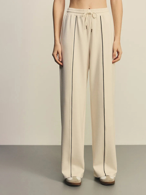 Смотреть модные образы с валберриз с Брюки (артикул 338624805)