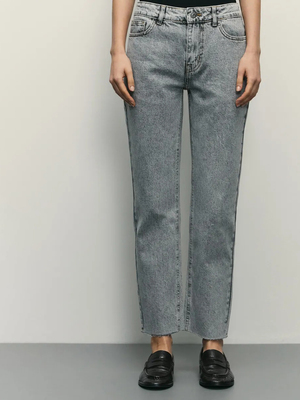 Смотреть модные образы с валберриз с Джинсы (артикул 327505999)