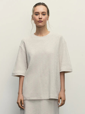 Смотреть образы с Футболка (артикул 342365867)