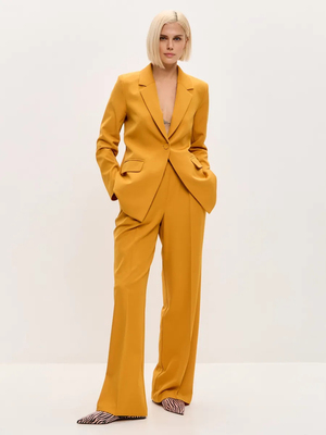 Смотреть образы с Костюм (артикул 142144343)