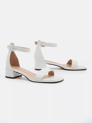 Смотреть модные образы с валберриз с Босоножки (артикул 232865136)