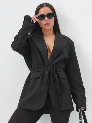 Смотреть модные образы с валберриз с Жакет (артикул 327525234)