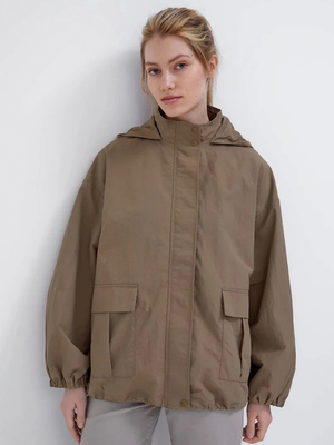 Смотреть модные образы с валберриз с Ветровка (артикул 334865007)