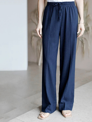 Смотреть модные образы с валберриз с Брюки (артикул 366213801)