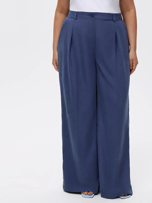 Смотреть модные образы с валберриз с Брюки (артикул 372787367)