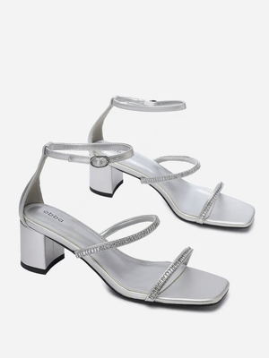 Смотреть модные образы с валберриз с Босоножки (артикул 305486863)