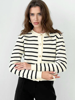 Смотреть модные образы с валберриз с Кардиган (артикул 262393417)