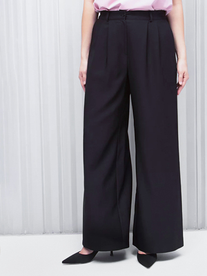 Смотреть модные образы с валберриз с Брюки (артикул 147689618)