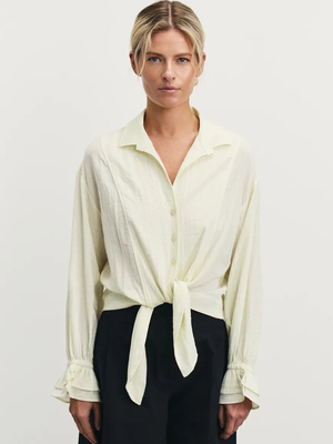 Смотреть модные образы с валберриз с Блуза (артикул 371774634)