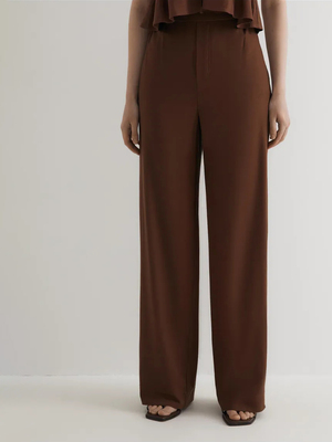 Смотреть модные образы с валберриз с Брюки (артикул 348727463)