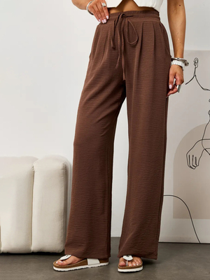 Смотреть модные образы с валберриз с Брюки (артикул 351458460)