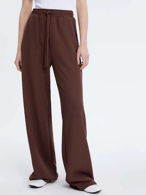 Смотреть модные образы с валберриз с Брюки (артикул 374789659)