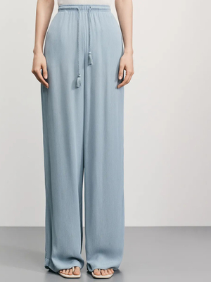 Смотреть модные образы с валберриз с Брюки (артикул 399992006)