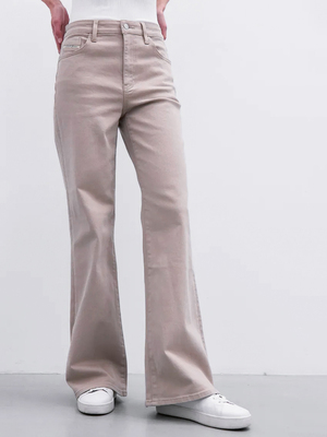 Смотреть образы с Джинсы (артикул 385557944)