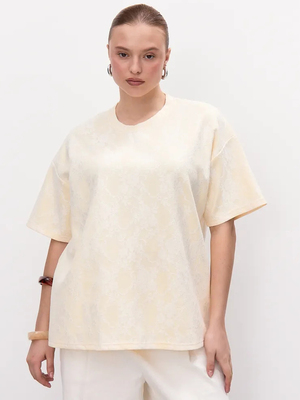 Смотреть образы с Футболка (артикул 385685850)