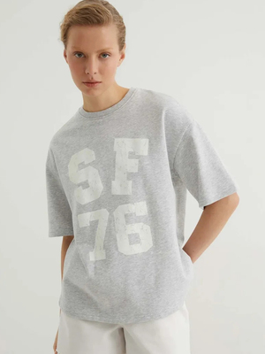 Смотреть модные образы с валберриз с Футболка (артикул 396147528)