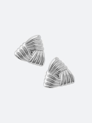 Смотреть модные образы с валберриз с Серьги (артикул 271466157)