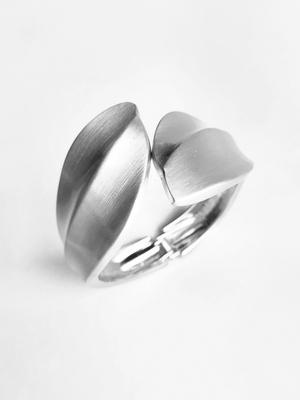 Смотреть модные образы с валберриз с Браслет (артикул 316418175)