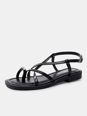 Смотреть модные образы с валберриз с Сандалии (артикул 282698108)