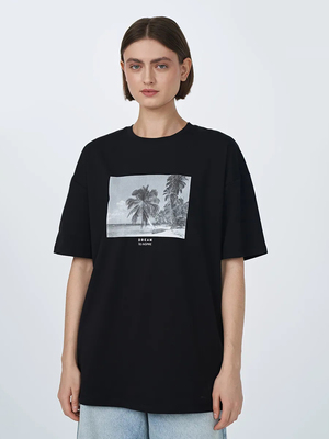 Смотреть модные образы с валберриз с Футболка (артикул 388495565)