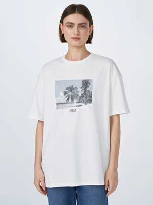 Смотреть модные образы с валберриз с Футболка (артикул 388495561)