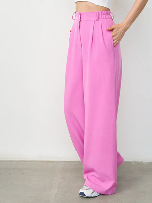 Смотреть образы с Брюки (артикул 223130805)