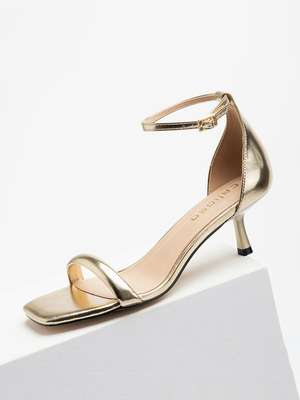 Смотреть модные образы с валберриз с Босоножки (артикул 396826774)