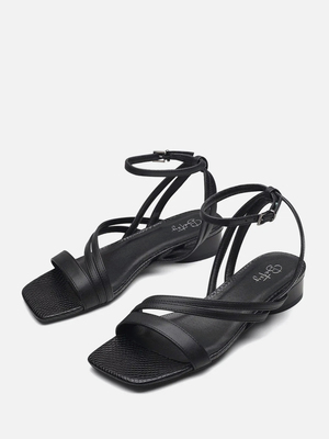 Смотреть модные образы с валберриз с Босоножки (артикул 316216751)