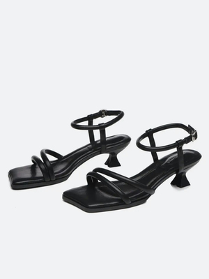 Смотреть модные образы с валберриз с Босоножки (артикул 159982700)