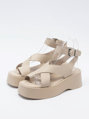 Смотреть модные образы с валберриз с Босоножки (артикул 314930351)