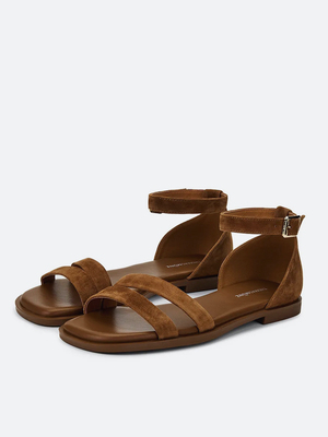 Смотреть модные образы с валберриз с Сандалии (артикул 412385502)