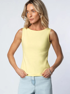 Смотреть модные образы с валберриз с Топ (артикул 414763372)