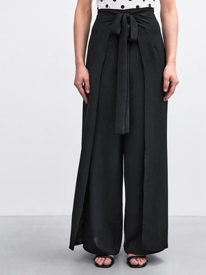 Смотреть модные образы с валберриз с Брюки (артикул 418245239)