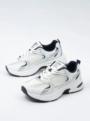 Смотреть модные образы с валберриз с Кроссовки (артикул 409944307)