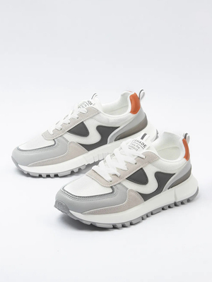 Смотреть модные образы с валберриз с Кроссовки (артикул 380682310)