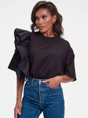 Смотреть модные образы с валберриз с Футболка (артикул 155692834)