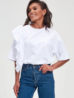 Смотреть модные образы с валберриз с Футболка (артикул 160616134)