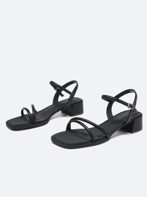 Смотреть модные образы с валберриз с Босоножки (артикул 412240983)