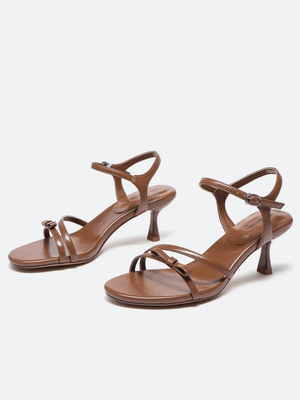 Смотреть модные образы с валберриз с Босоножки (артикул 412136306)