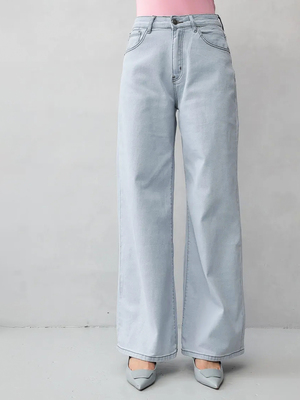 Смотреть модные образы с валберриз с Джинсы (артикул 414332748)