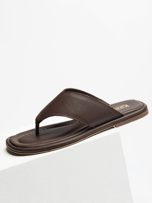 Смотреть модные образы с валберриз с Шлепанцы (артикул 389623358)