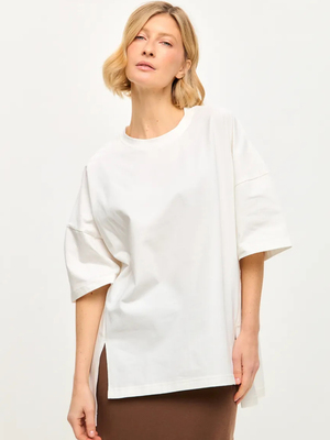 Смотреть модные образы с валберриз с Футболка (артикул 231056886)