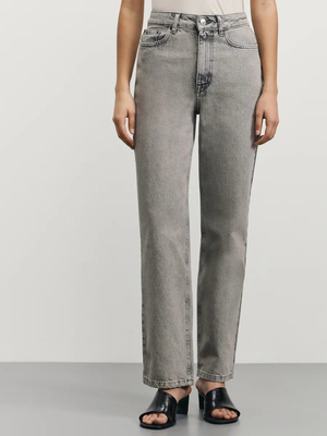 Смотреть модные образы с валберриз с Джинсы (артикул 436547722)