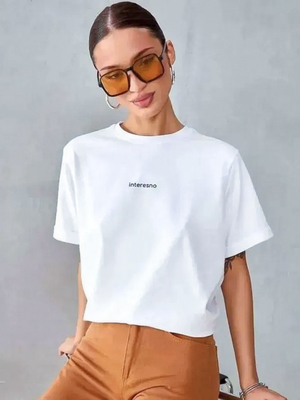 Смотреть модные образы с валберриз с Футболка (артикул 372082322)