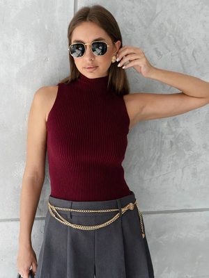 Смотреть модные образы с валберриз с Топ (артикул 371796809)