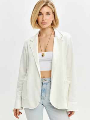 Смотреть модные образы с валберриз с Жакет (артикул 441246711)